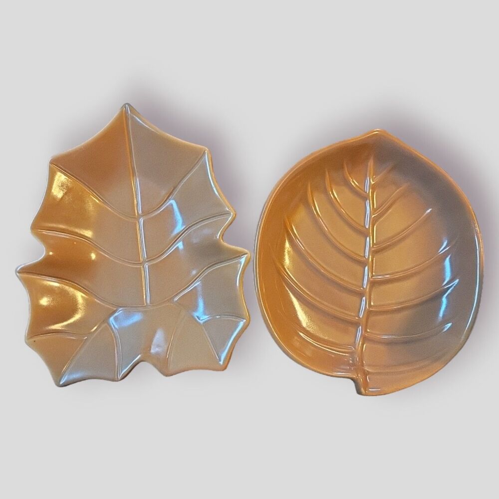 Glass Leaf Plates - Decorative - 7" diameter - Unmarked - Fall Decor - Set of 2